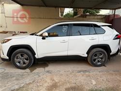 تۆیۆتا ڕاڤ 4